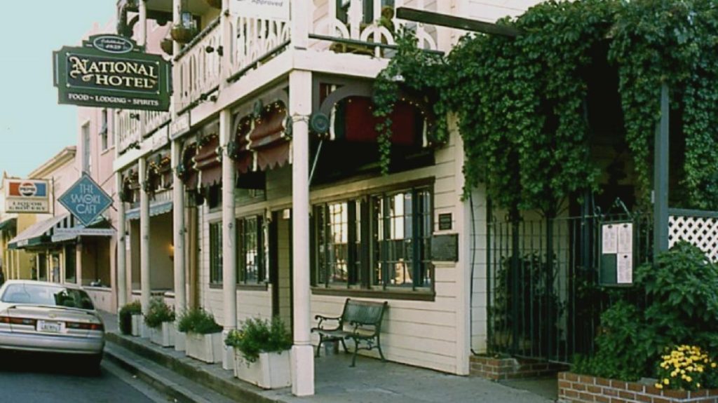 1859 Historic National Hotel, Haunted Hotel in Jamestown