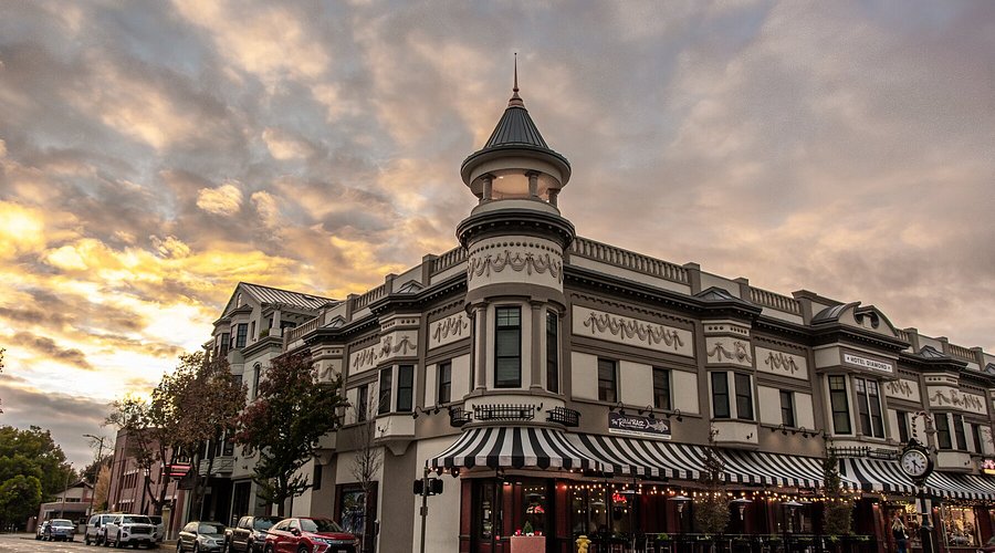 Hotel Diamond, Haunted Hotel in Chico