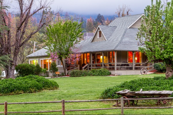 Sierra Sky Ranch, a boutique hotel, Haunted Hotel in Oakhurst